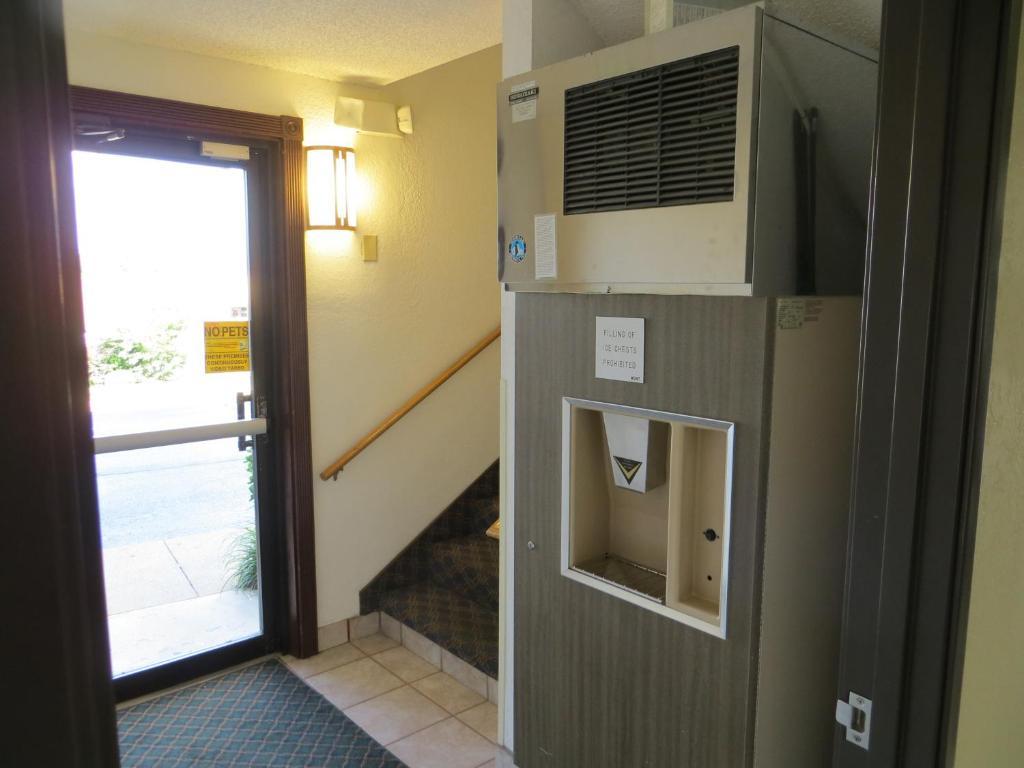 מלון Super 8 By Wyndham הוט ספרינגס מראה חיצוני תמונה